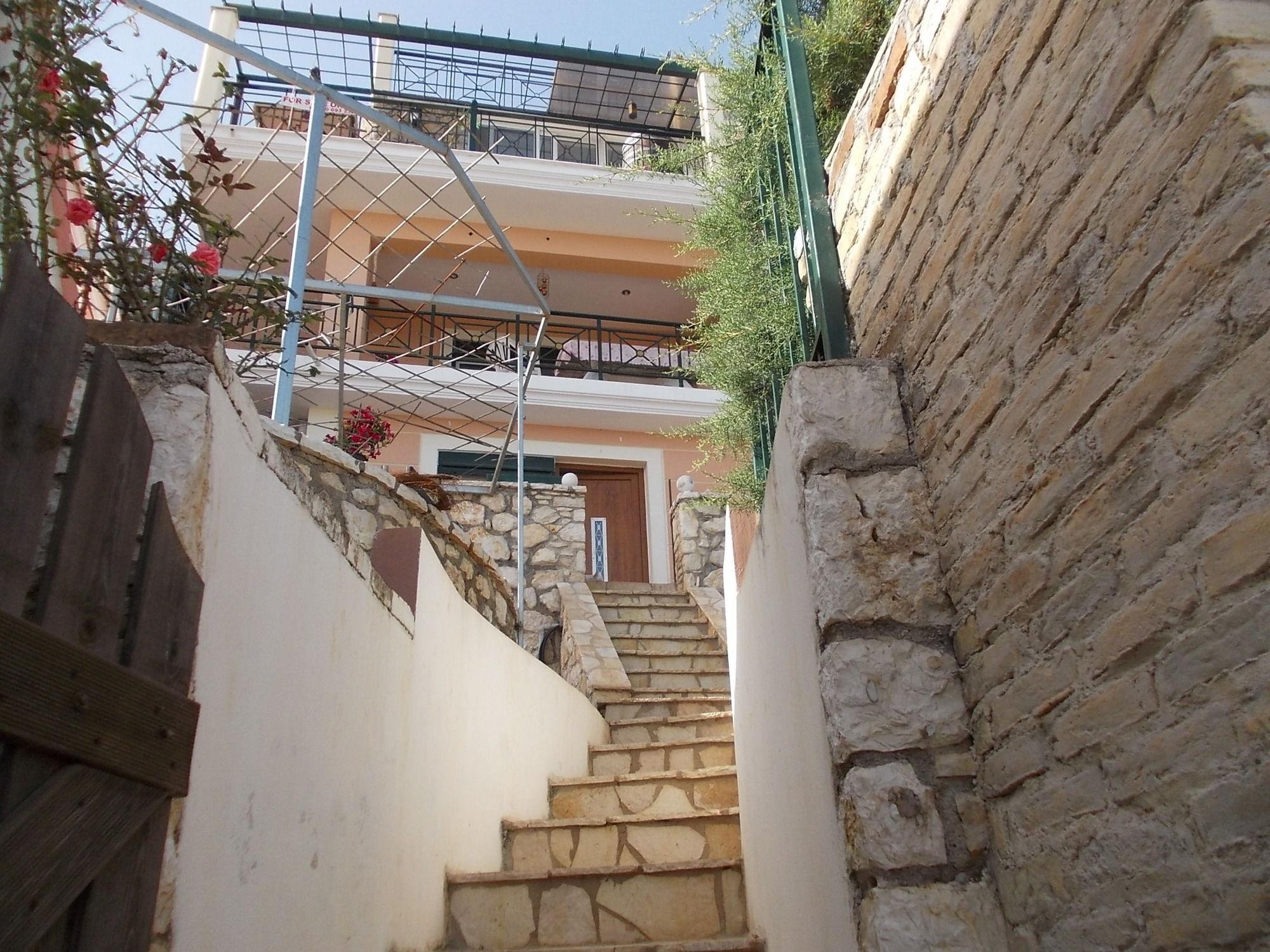 Sarakinos Apartments Barbati Ngoại thất bức ảnh