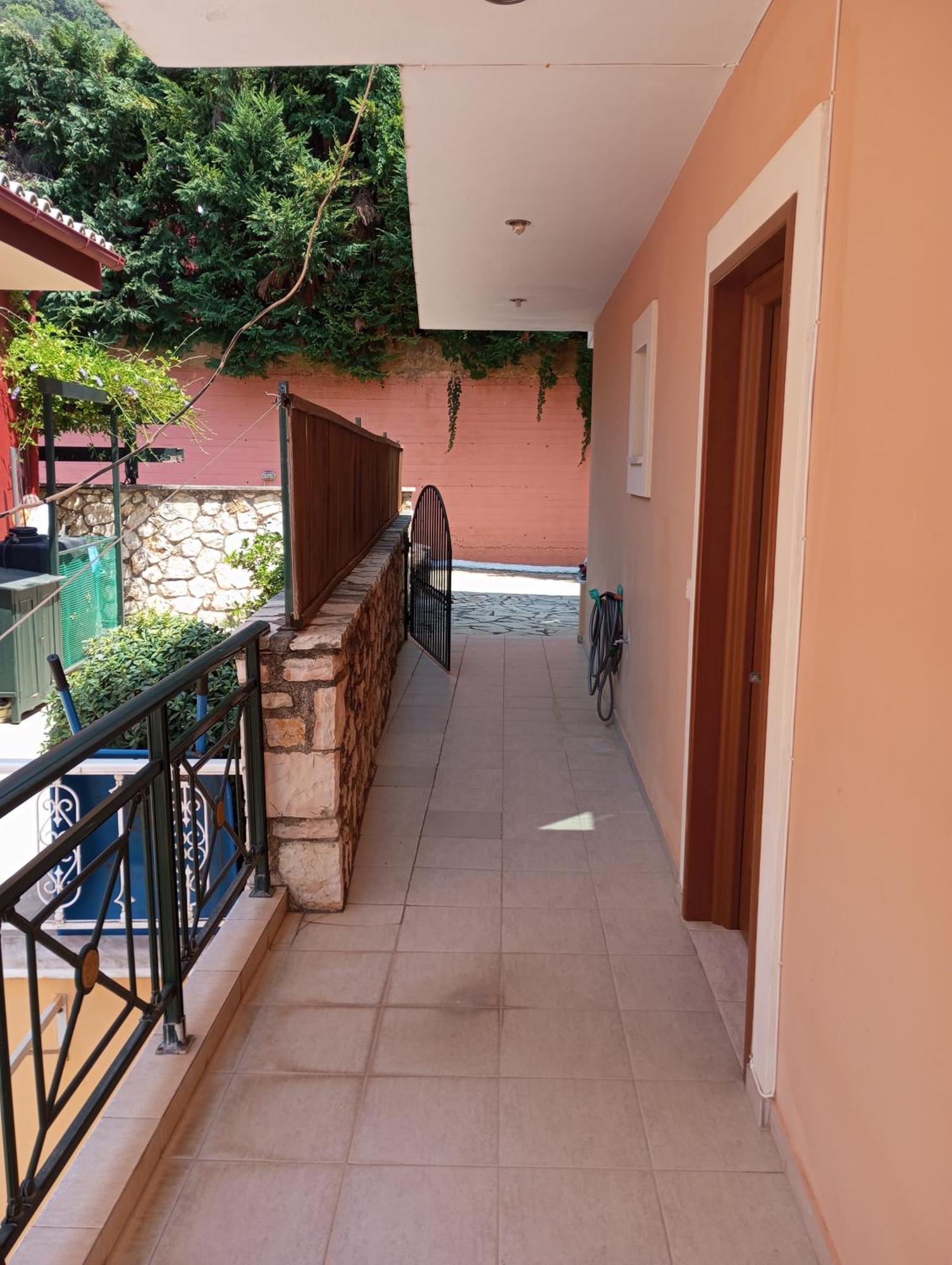 Sarakinos Apartments Barbati Ngoại thất bức ảnh